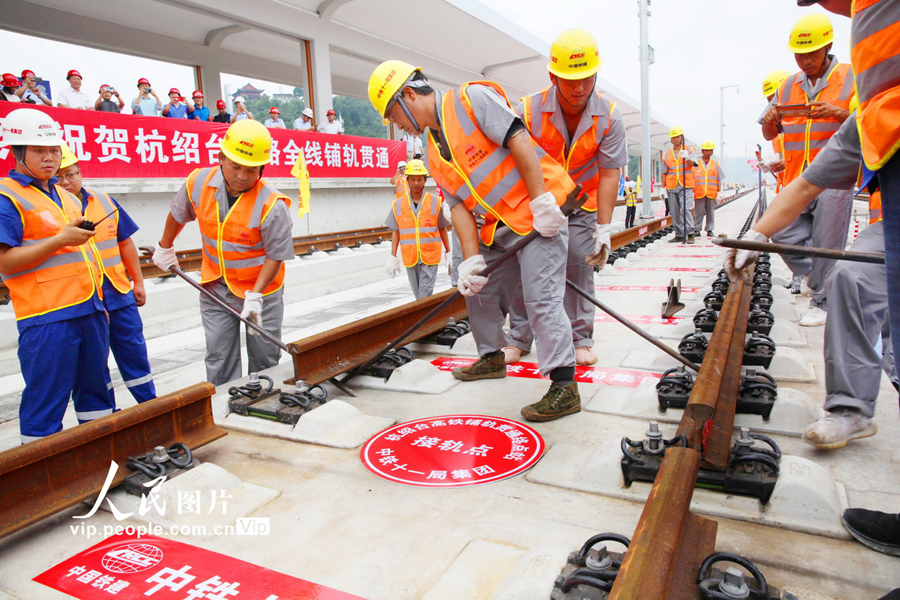 中国国内初となる民営の高速鉄道が全線開通　浙江省台州
