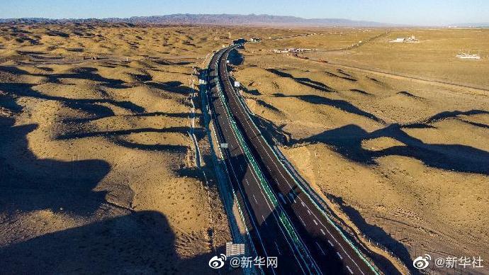 北京とウルムチ結ぶ京新高速道路が全線竣工・開通　全長約2800キロ