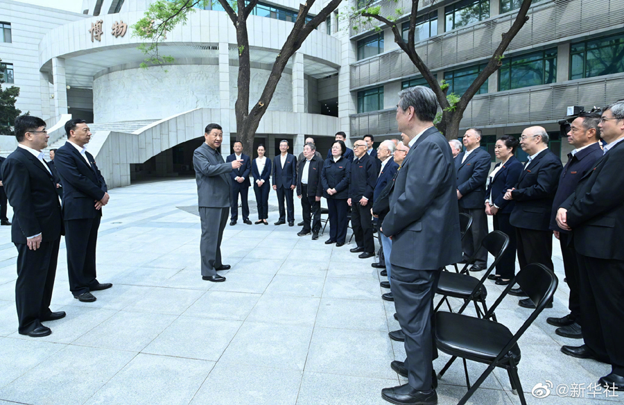 習近平総書記が中国人民大学を視察