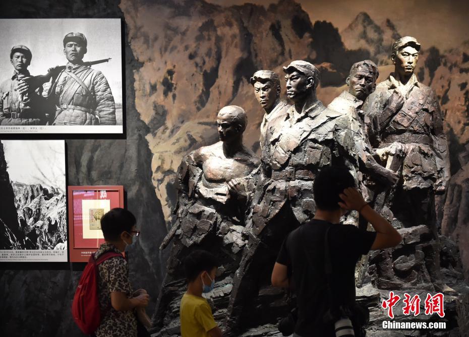 日本の無条件降伏から77年、抗日戦争紀念館で歴史に思いを馳せる市民　北京