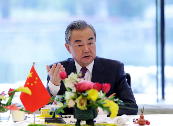 王毅部長がASEAN諸国の駐中国大使らに第20回党大会の重要な成果を説明