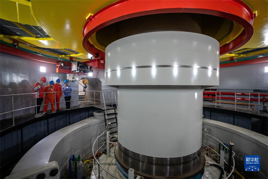 白鶴灘水力発電所の全発電機が稼働・発電開始