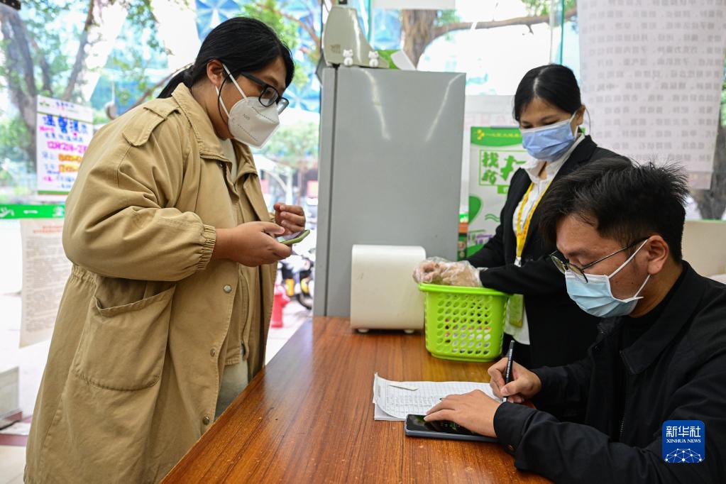 解熱剤など医薬品約7万錠を無償で配布 海南省海口