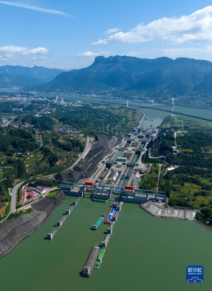 三峡閘門の1月から9月までの通過貨物量が過去最高の1億2700万トンに　湖北省