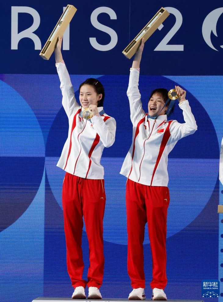 女子シンクロ10メートル高飛び込みで中国の陳芋汐/全紅嬋ペアが金　パリ五輪