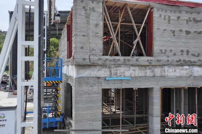 「プリンター」で作った2階建ての建物が上棟　湖北省宜昌