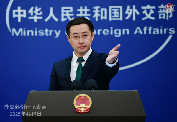 外交部「中国は米国の圧力や覇権行為を断じて受け入れず」