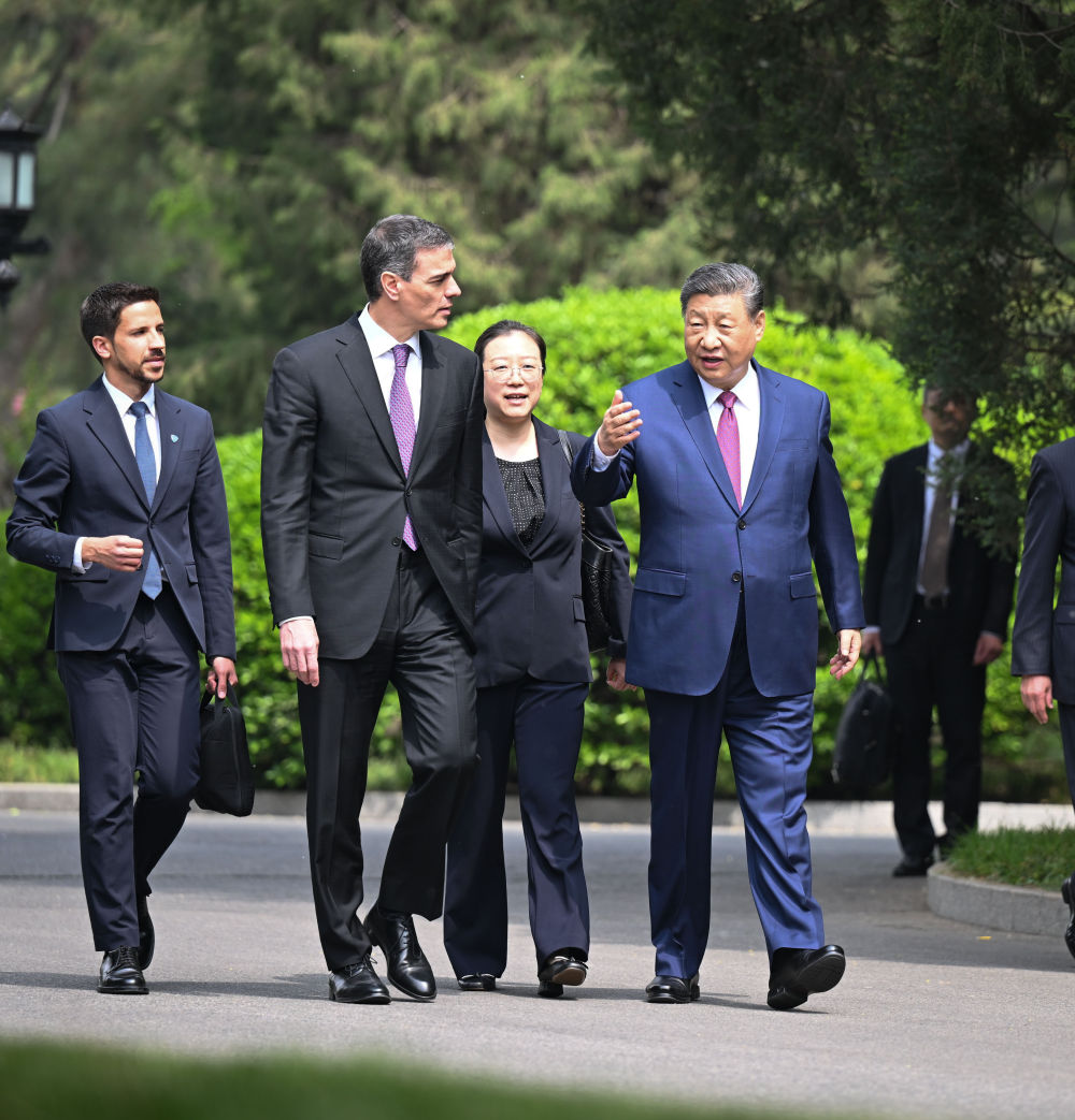 習近平国家主席がスペインのサンチェス首相と会談