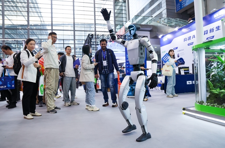第13回中国電子情報博覧会が開幕