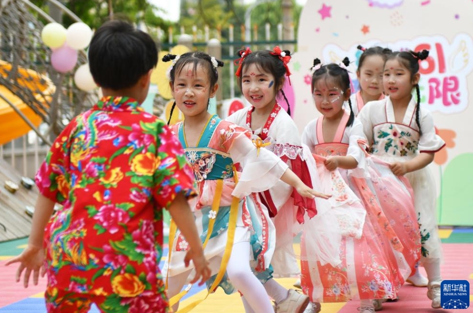 中国で「国際児童節」を祝う多彩なイベント開催