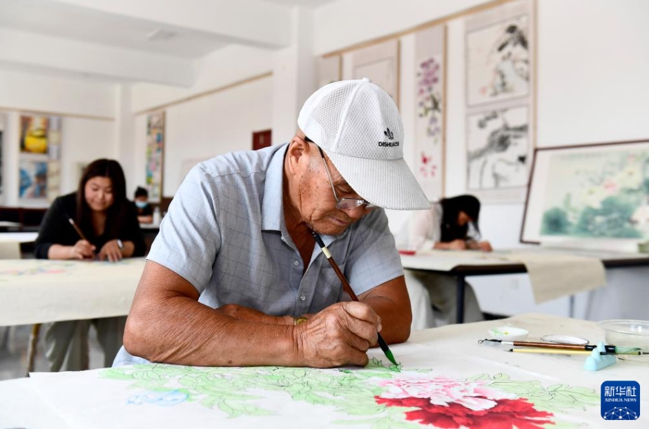 「富の花」を咲かせる工筆画　山東省巨野