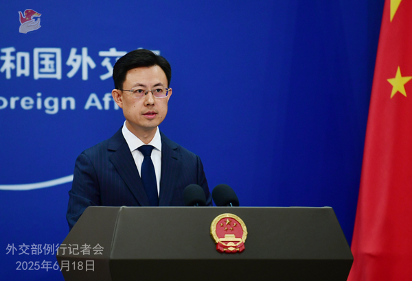 外交部「中国国民791人がイランから安全な地域へ移動」