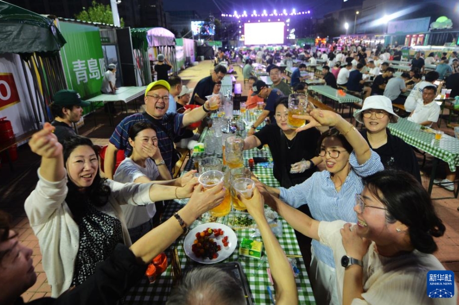 中国各地で活況を呈する夏の「ナイトタイムエコノミー」