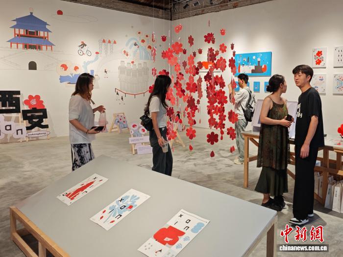 旧市街で行われたフリマが都市の若者に人気　 陝西省西安