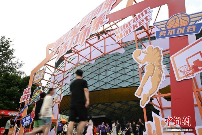 「浙BA」バスケブームで関連商品市場を牽引　浙江省杭州