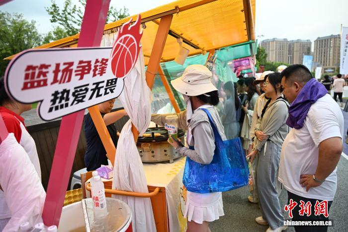 「浙BA」バスケブームで関連商品市場を牽引　浙江省杭州