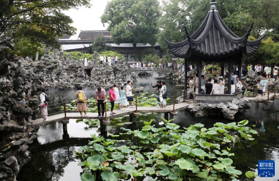 中国各地でピークを迎えた夏休み旅行