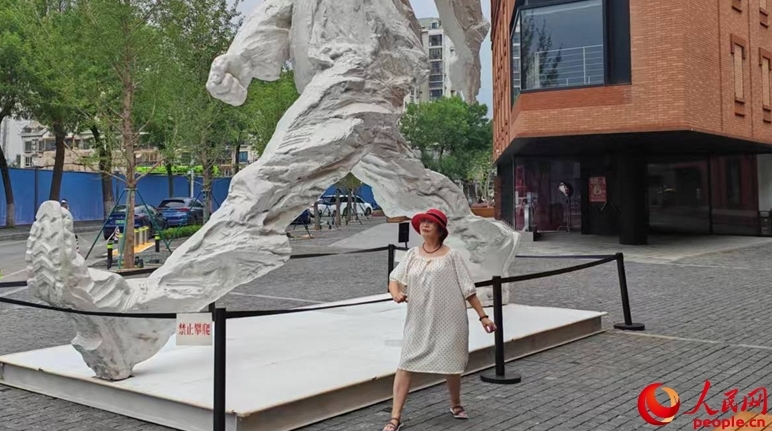 スタイリッシュさを増す天津の歴史あるイタリア風情区                    赤いレンガの壁や石畳の道、アーチ窓、美しいデザインの鉄のバルコニーなどが特徴の素敵な西洋スタイルの建物が並ぶ天津のイタリア風情区に足を踏み入れると、中世ヨーロッパにタイムスリップしたかのような気分を味わうことができる。詳細>