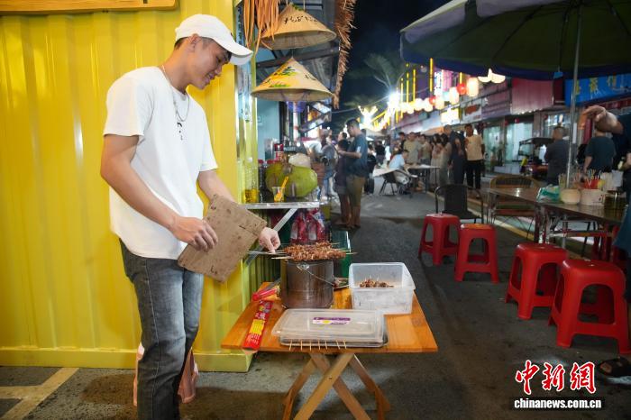 中国―ベトナム国境にある「不夜城」が人気に　広西・憑祥