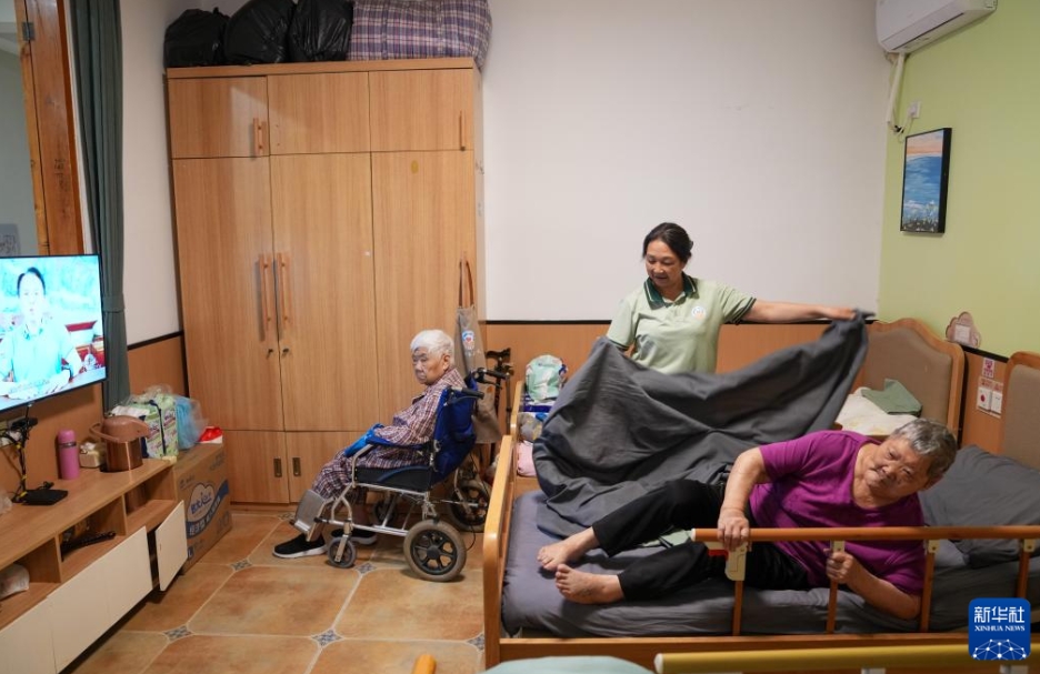 自宅近くでの生活を可能にする地域密着型高齢者センター　四川省成都