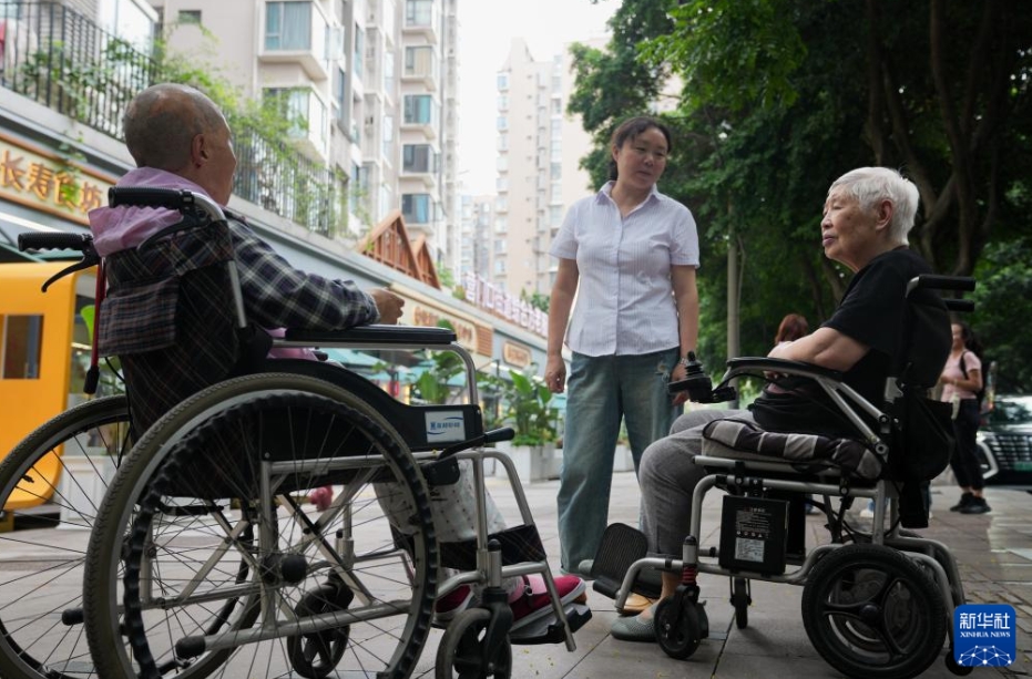 自宅近くでの生活を可能にする地域密着型高齢者センター　四川省成都
