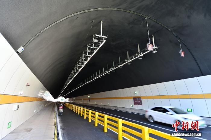 中国で初の「2階建てトンネル」が開通　福建省