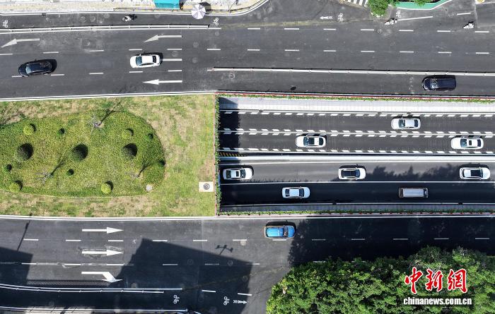 中国で初の「2階建てトンネル」が開通　福建省