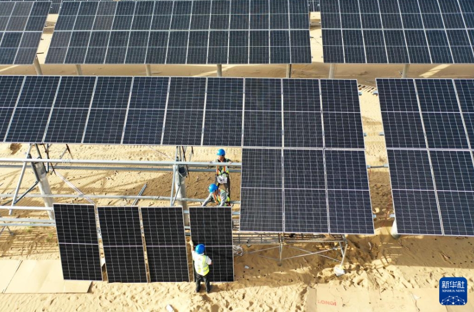 庫布其砂漠の生態系バリア構築を後押しする太陽光発電産業　内蒙古