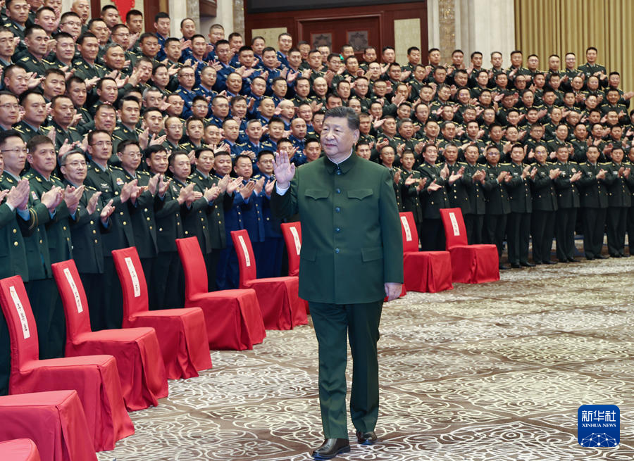 習近平総書記が新疆各民族・各界代表と接見