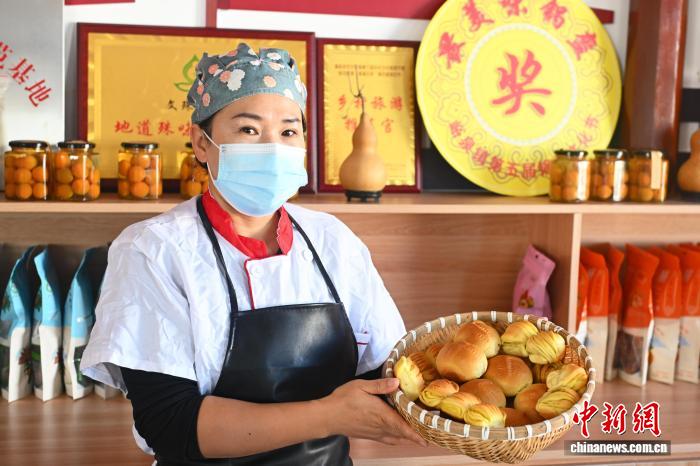 甘粛省で中秋節の贈答品として人気の「焼殼子」の注文殺到