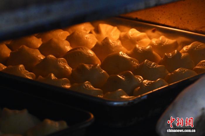 甘粛省で中秋節の贈答品として人気の「焼殼子」の注文殺到