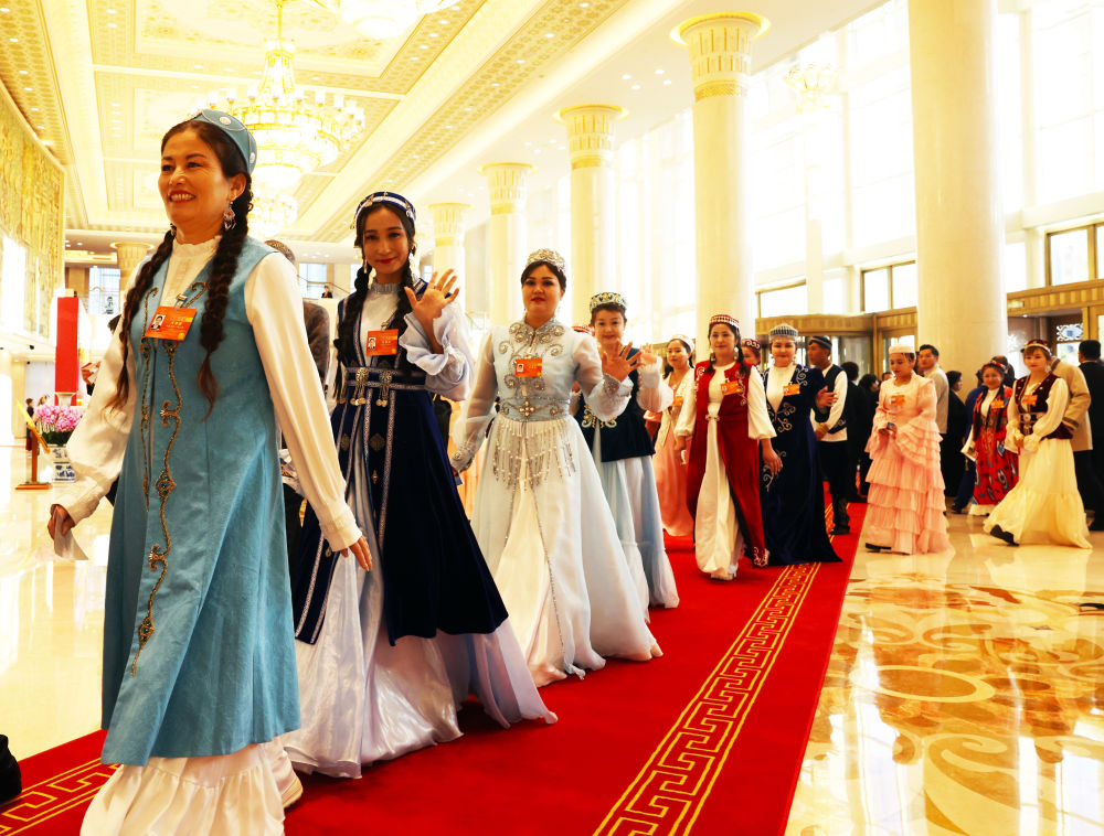 習近平総書記が新疆維吾爾自治区成立70周年祝賀大会に出席