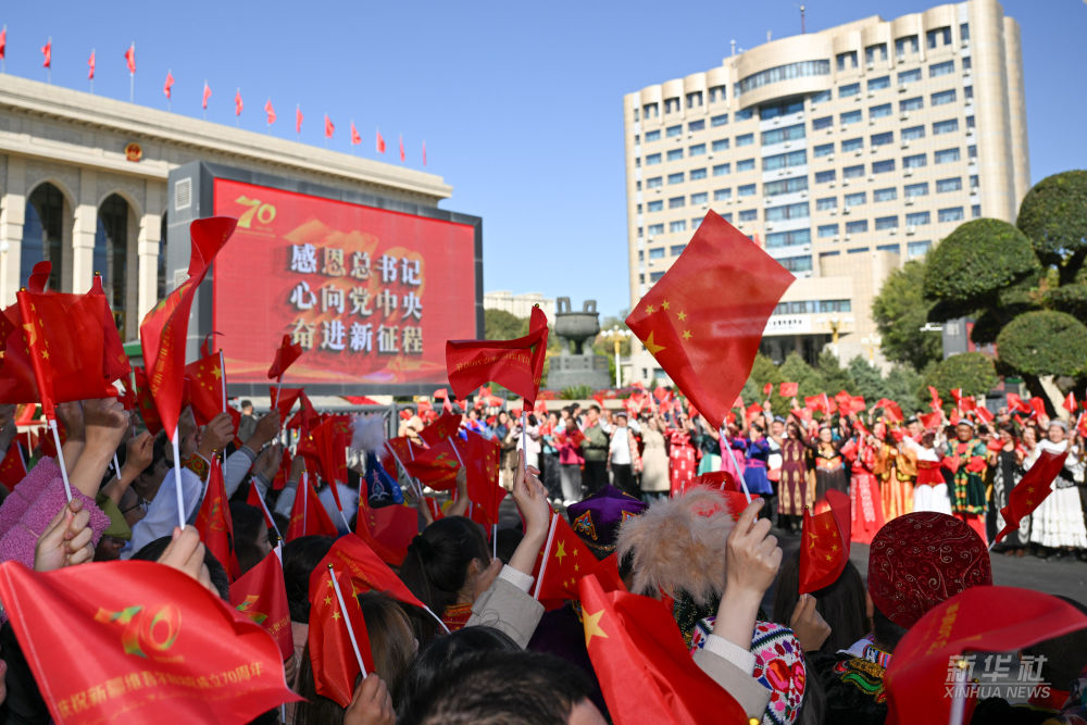 習近平総書記、新疆を離れ北京に戻る