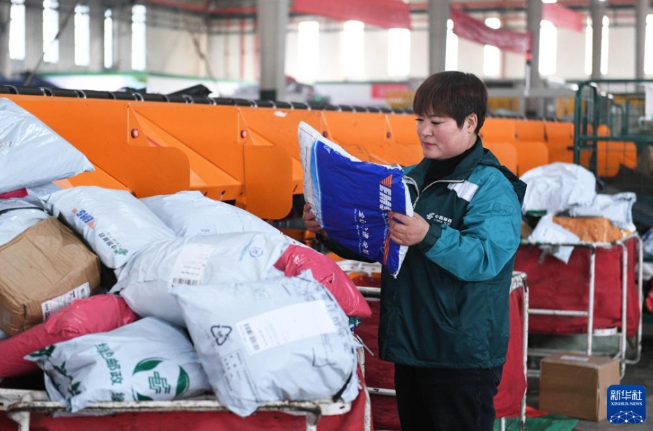 「ダブル11」到来　Eコマース・宅配企業が販売・出荷で大忙し