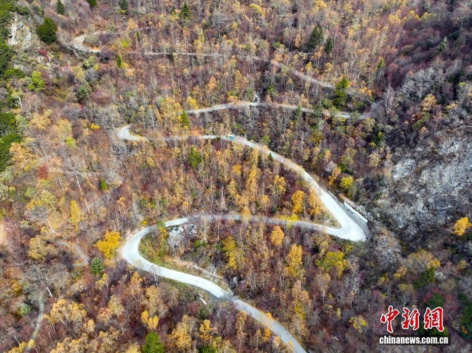 絵のように美しい松坪溝の冬景色　四川省茂県
