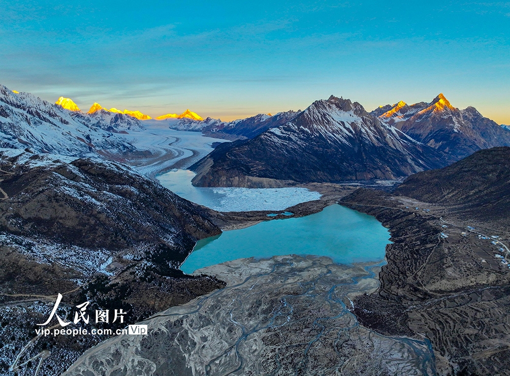 来古氷川の冬景色　西蔵・八宿