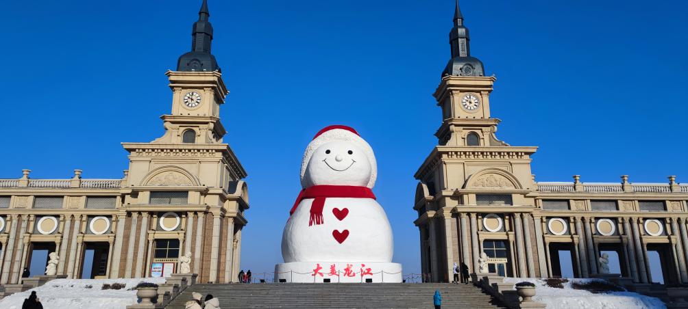 今シーズンの「巨大雪だるま」の完成予想図。