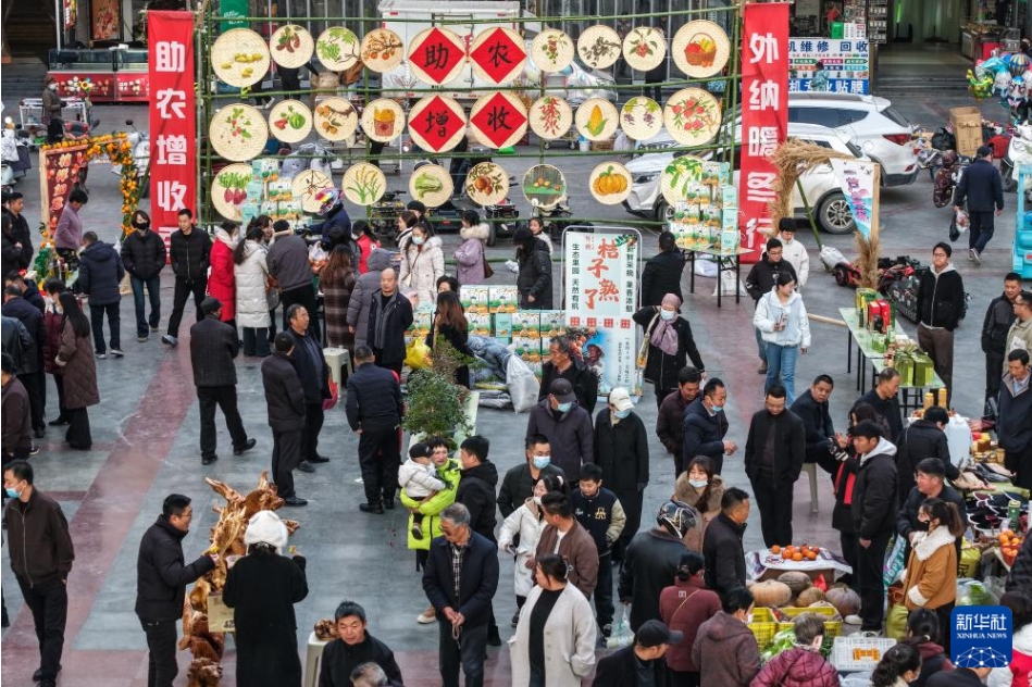 農家の増収を支援するマーケット　甘粛省隴南
