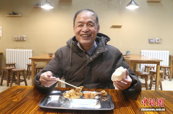 高齢者向け食事支援サービスで年平均10万人の高齢者が恩恵　青海省