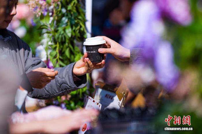 香港で初開催となる花の香りとコーヒーを楽しむマーケットイベント