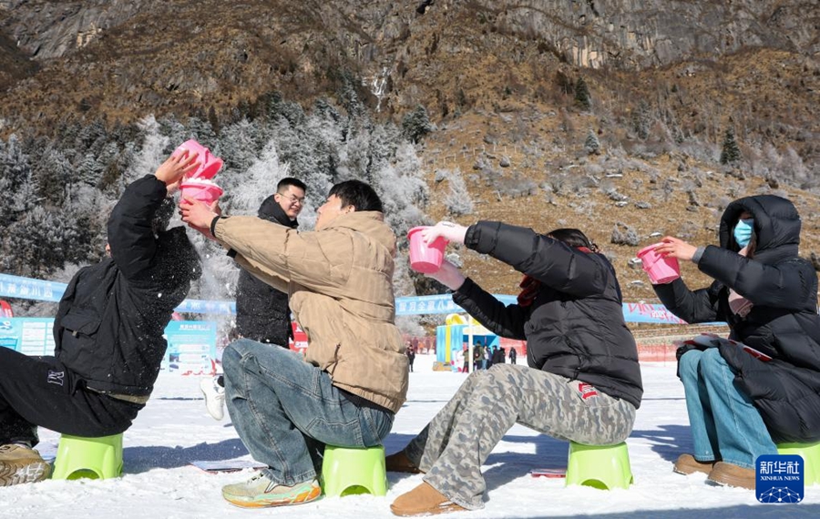 ウィンタースポーツを楽しむイベントが四川省で開幕