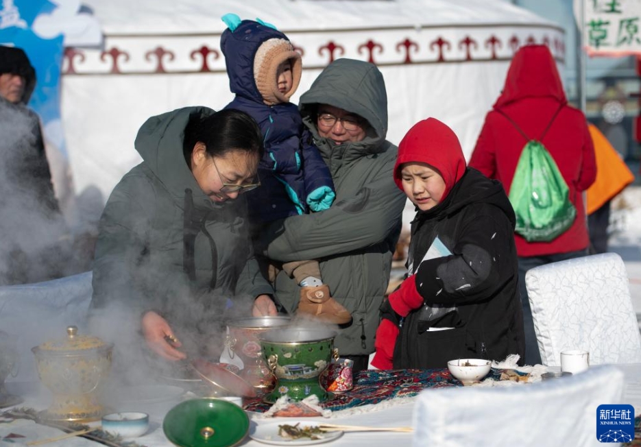 1年で最も寒い時期「三九」に中国各地で様々な行事