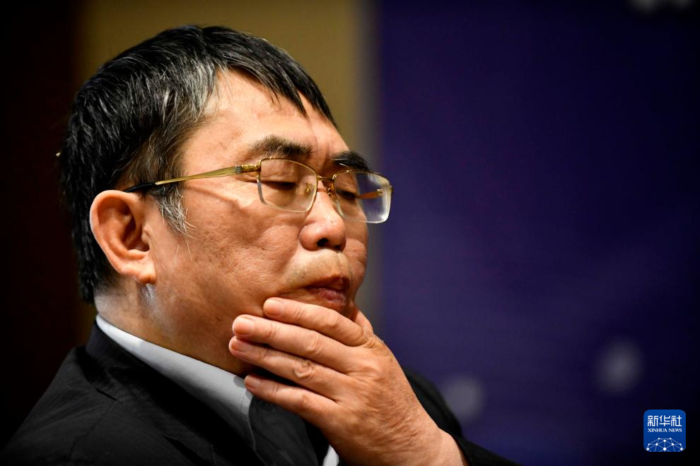 2019年の中韓囲棋国手友誼戦において熟考する中国の棋士・聶衛平氏（2019年10月23日撮影・郭緒雷）。