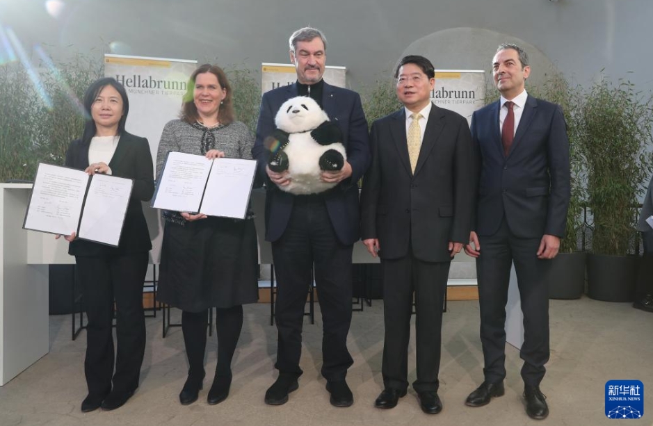 中国がドイツ・ミュンヘンにパンダ2頭を貸与