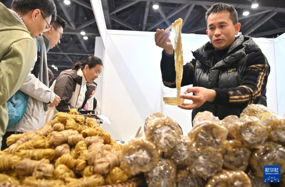 マーケットをそぞろ歩きして、春節気分を味わう　広西・南寧