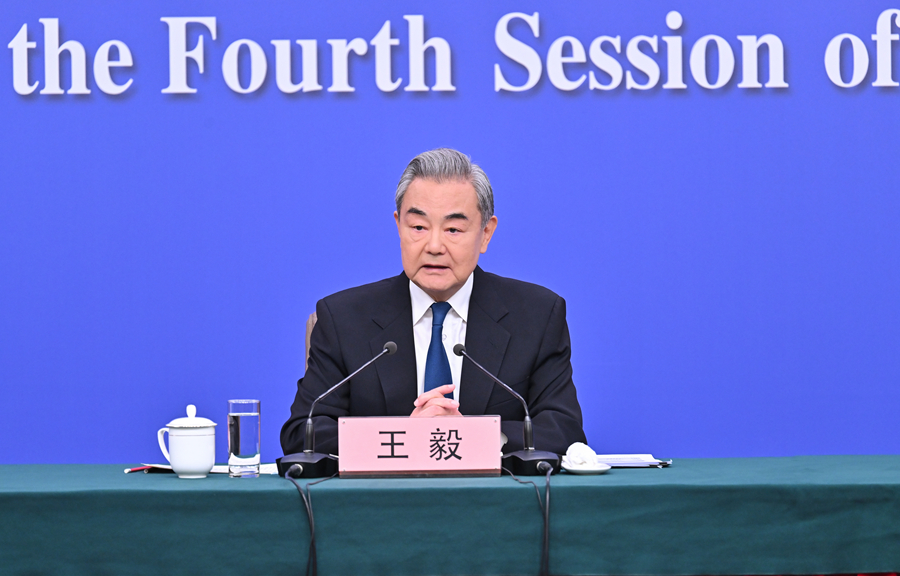 【王毅外交部部長記者会見】中国外交は世界的な混乱の中でかけがえのない中核的存在