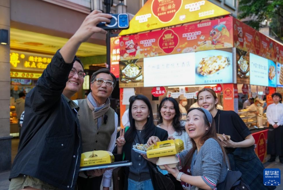 広府美食廟会で「食は広州にあり」を体験　広東省