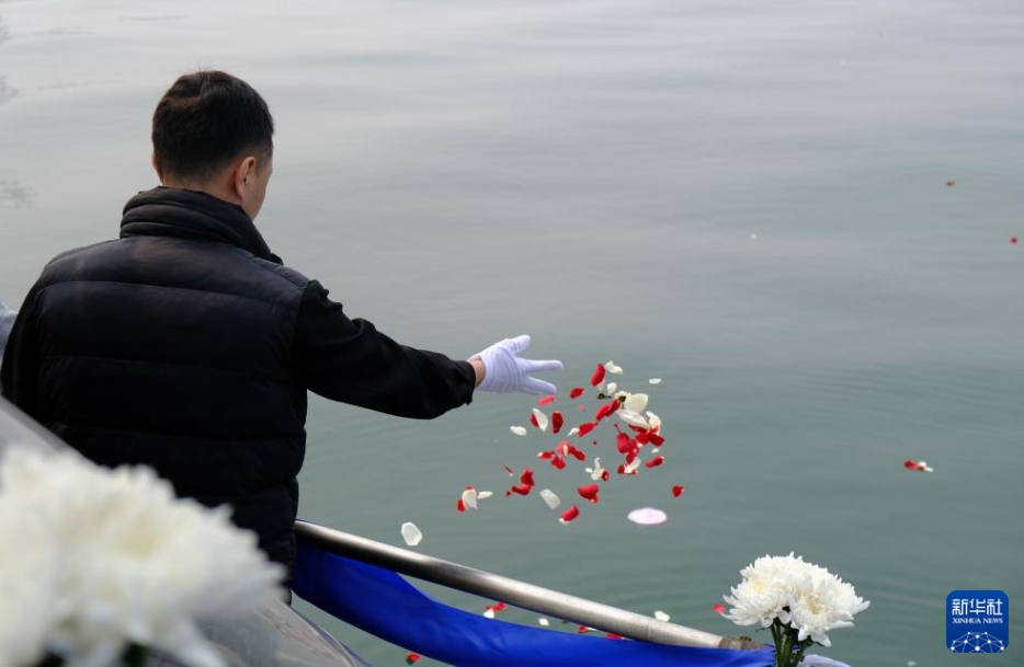 天津の渤海湾で2026年北京・天津・河北遺灰海洋葬の出航式