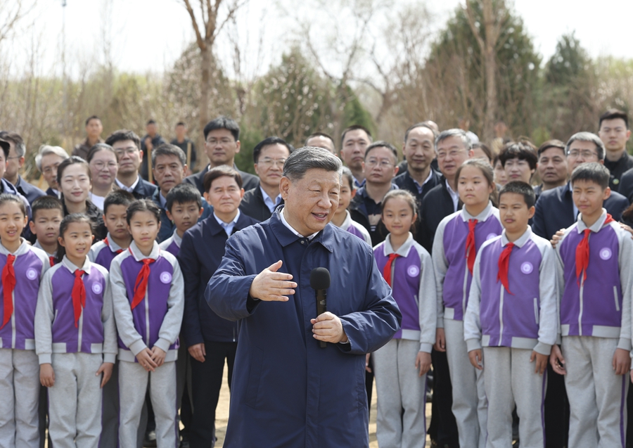 習近平総書記が北京で首都ボランティア植樹活動に参加