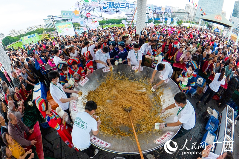 潮動三月三・桂林第1回米粉スーパーリーグの様子（撮影・雷琦竣）。